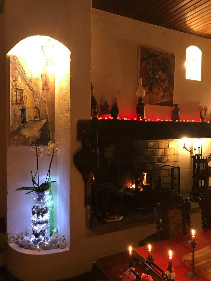 Servian Chez Les Artistes酒店 外观 照片